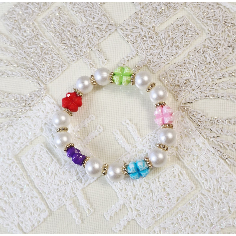 Брослет на руку з бусінками Брослет на руку з бусінками