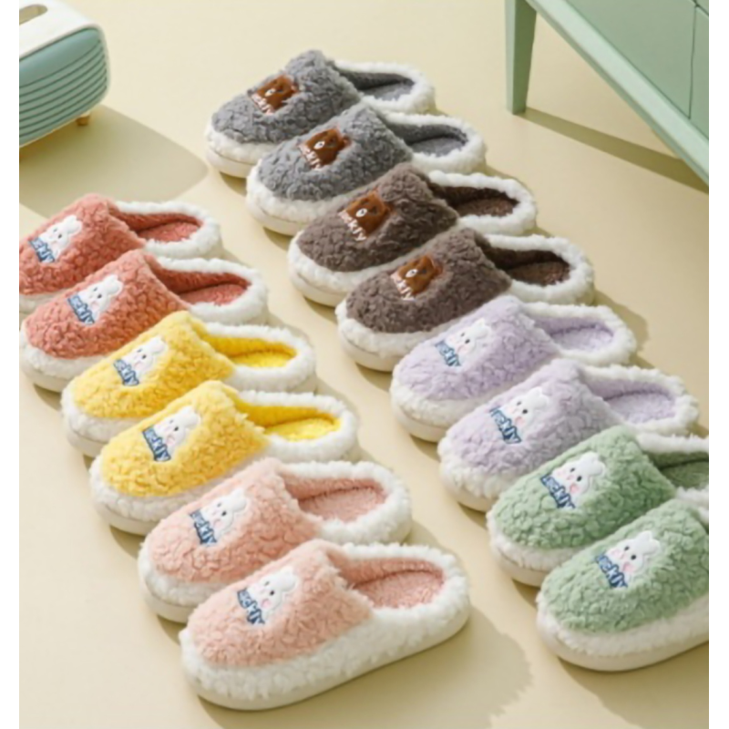 Кімнатні жіночі тапочки 