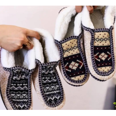 Кімнатні утеплені чуні з розписами