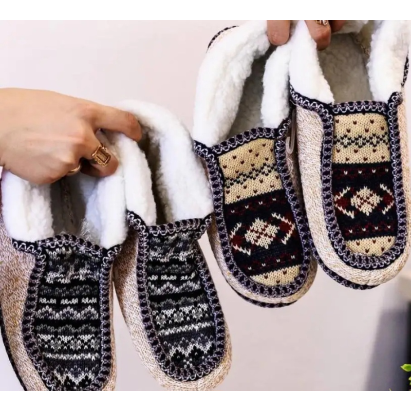 Кімнатні утеплені чуні з розписами