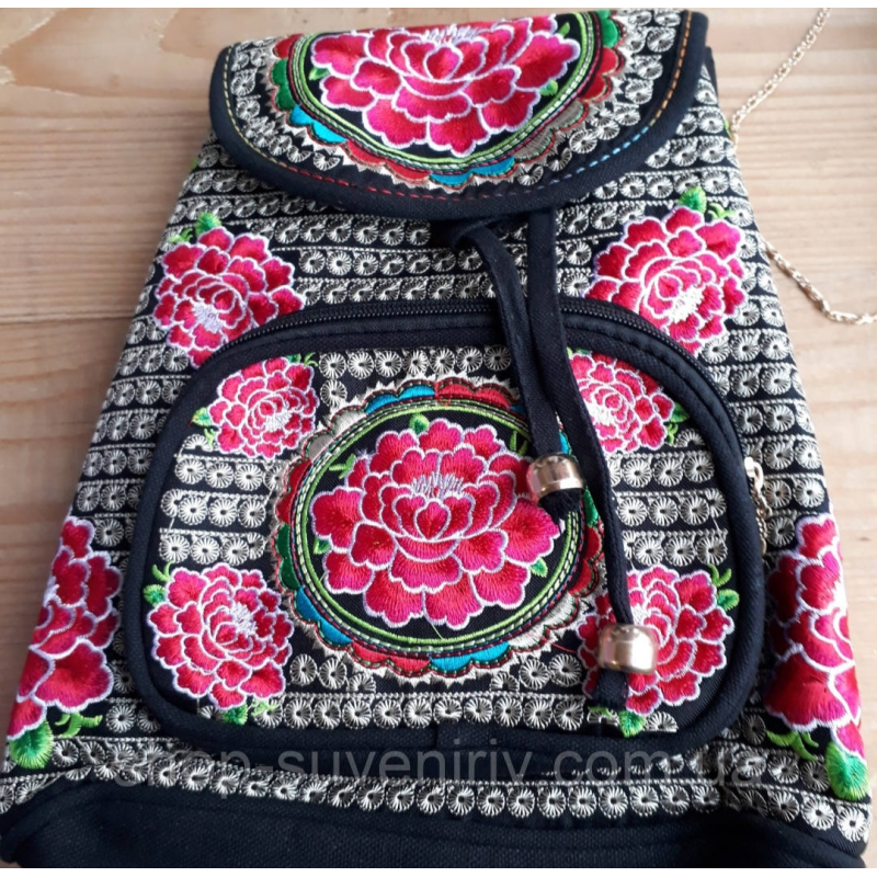 Рюкзак із вишивкою