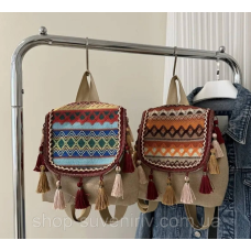 Красивий рюкзак в етно стилі