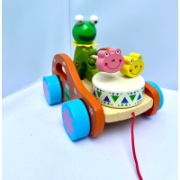 Дерев“яна машинка-каталка на шнурочку